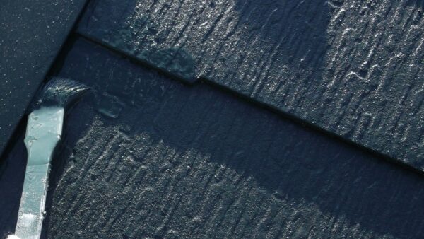 外壁と屋根の塗装、別々は損！足場代10~20万円を節約する同時施工の判断基準