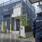 外壁塗装は雨の日にできる？中止になる工程と工期への影響を解説【柏市】
